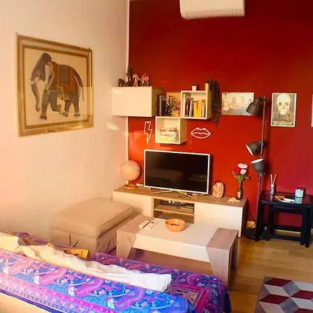 Ampola “flamingo” Apartment